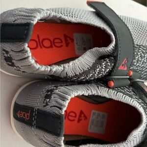PLAE Kids Sneakers in Gray and Black